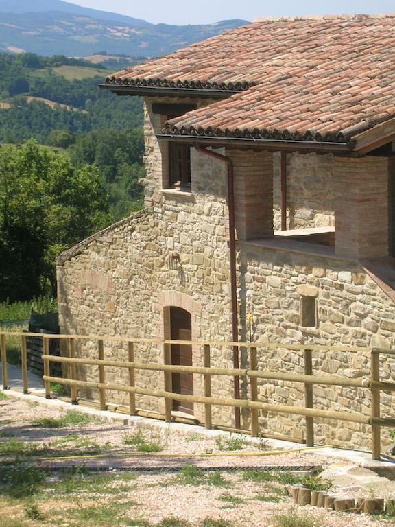 Вилла Agriturismo Caresto Carbonesca Экстерьер фото